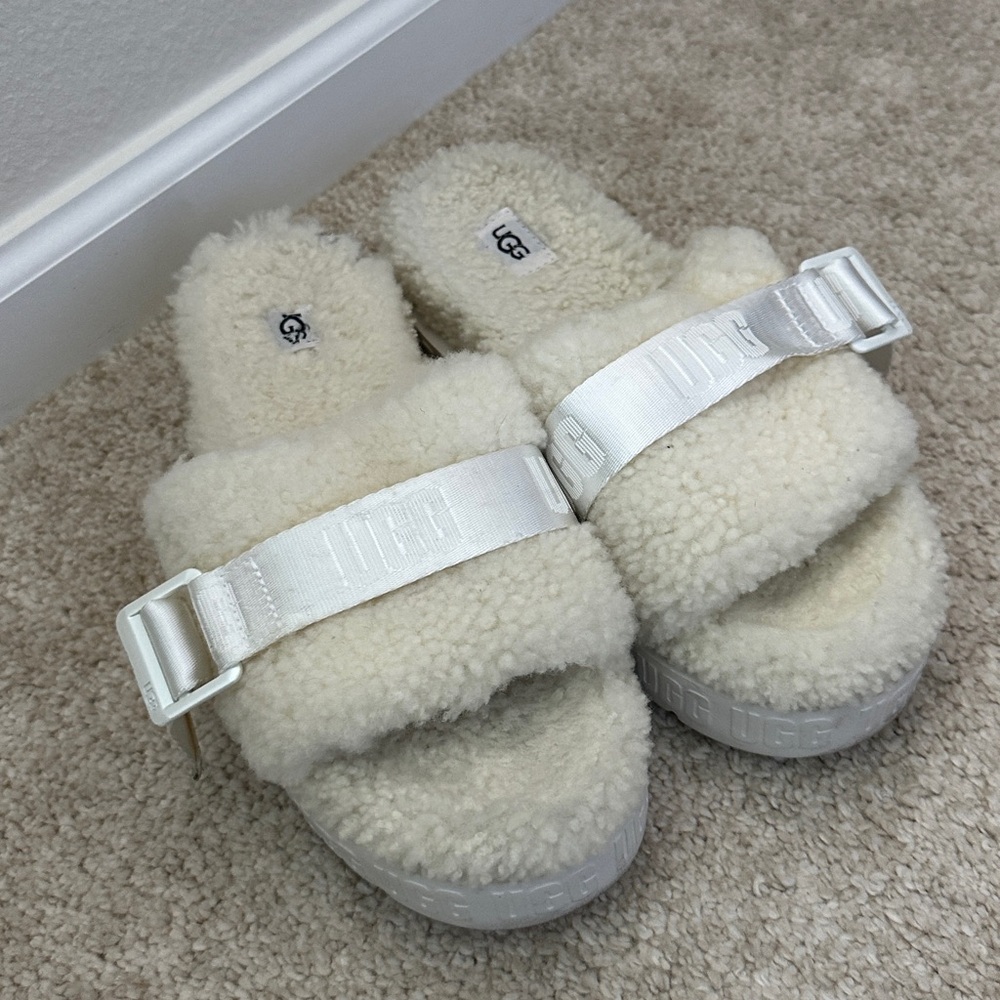 Ugg Slippers Fluffy White Platform Size 8